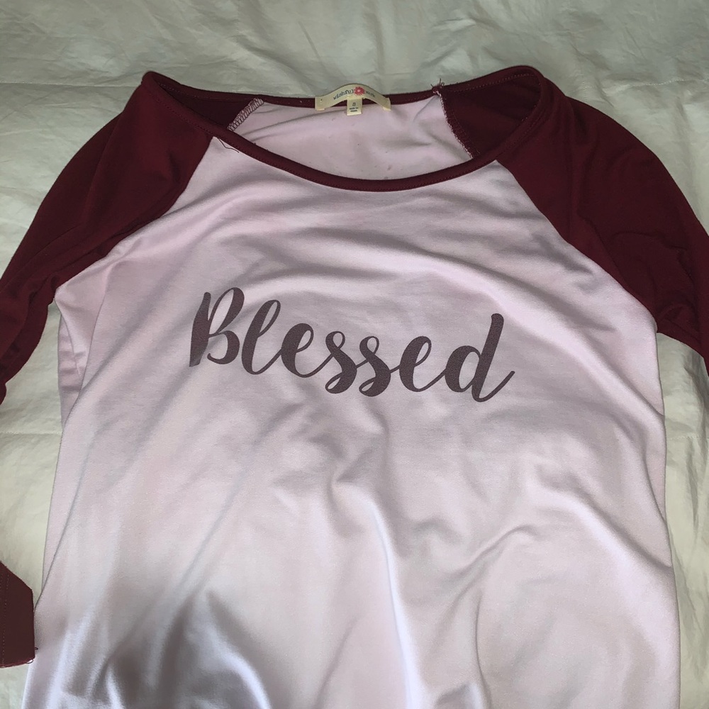a long sleeve maroon t shirt
